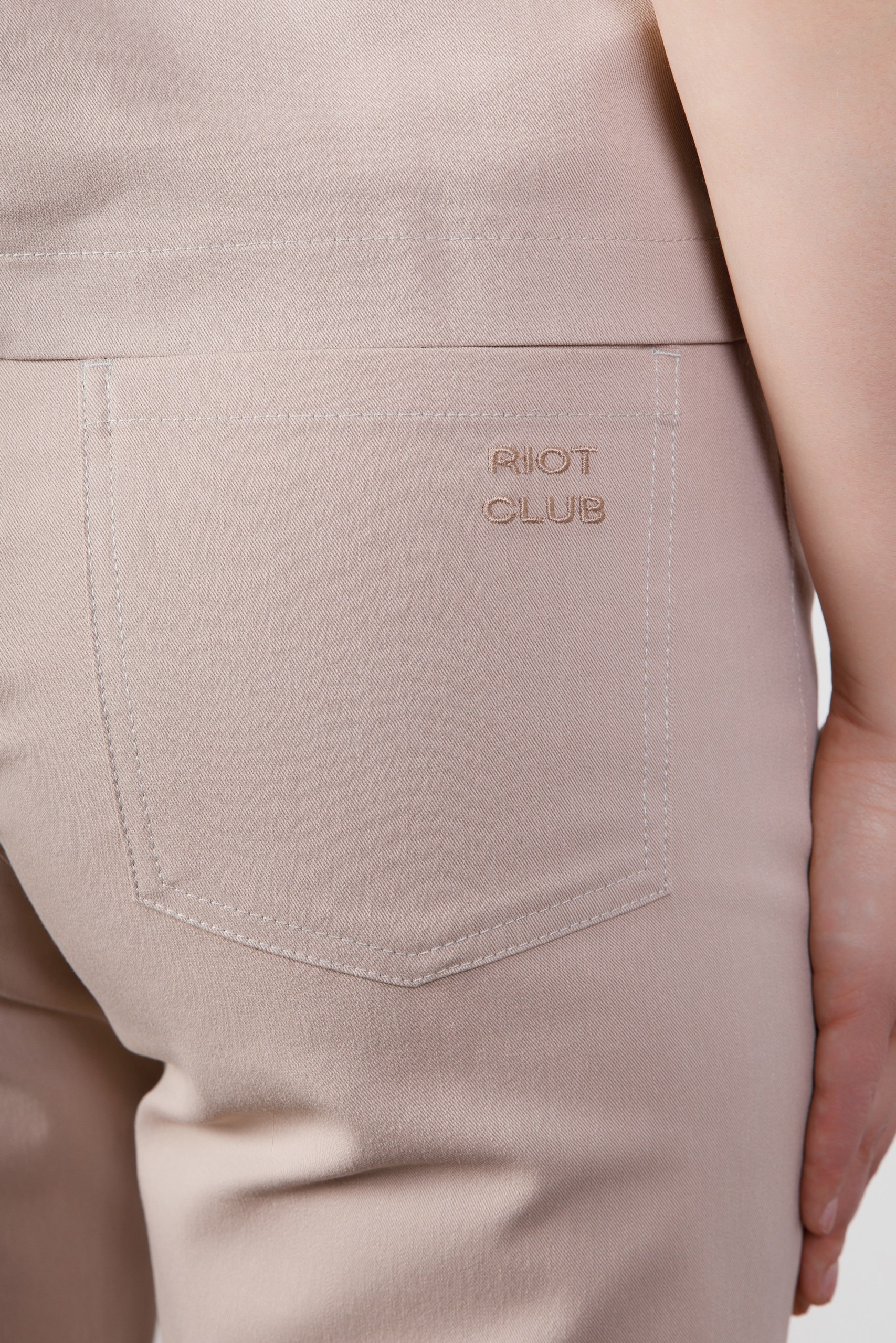 картинка Брюки женские «RIOT-джинс» (бежевый) от магазина Одежда+