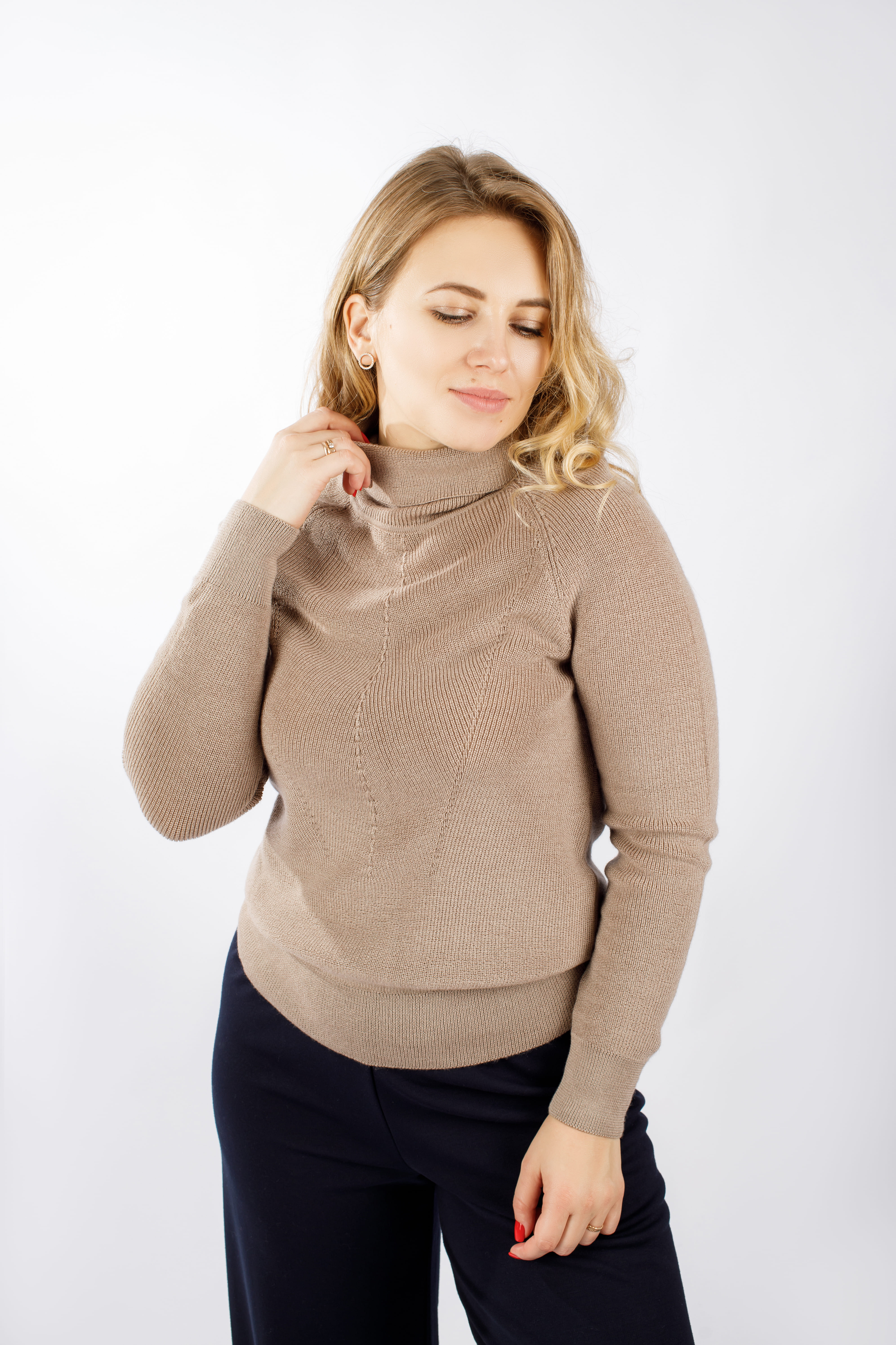 картинка Свитер женский "Урсула" (натуральный) от магазина Одежда+