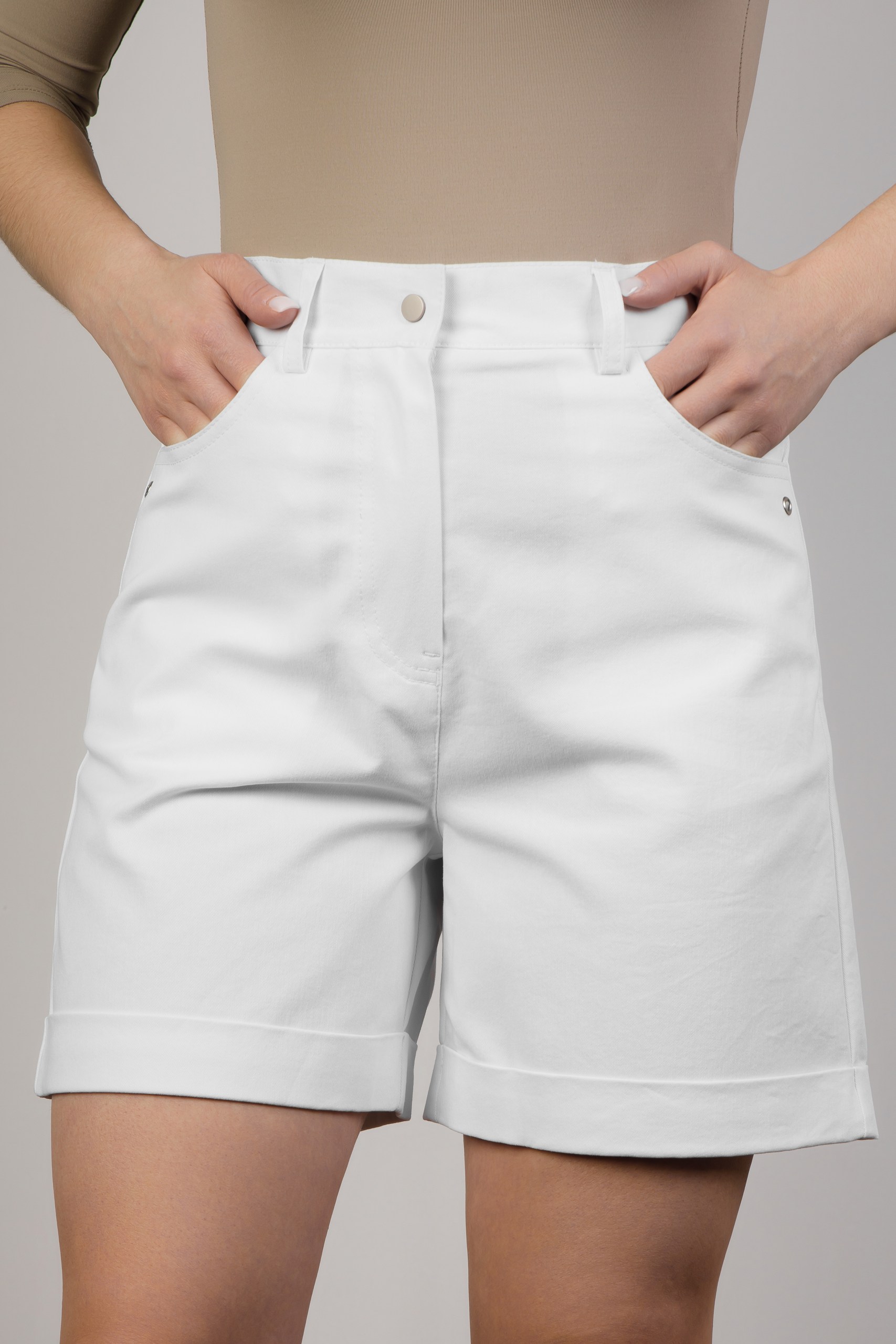 картинка Шорты женские «RIOT-джинс» (белый) от магазина Одежда+