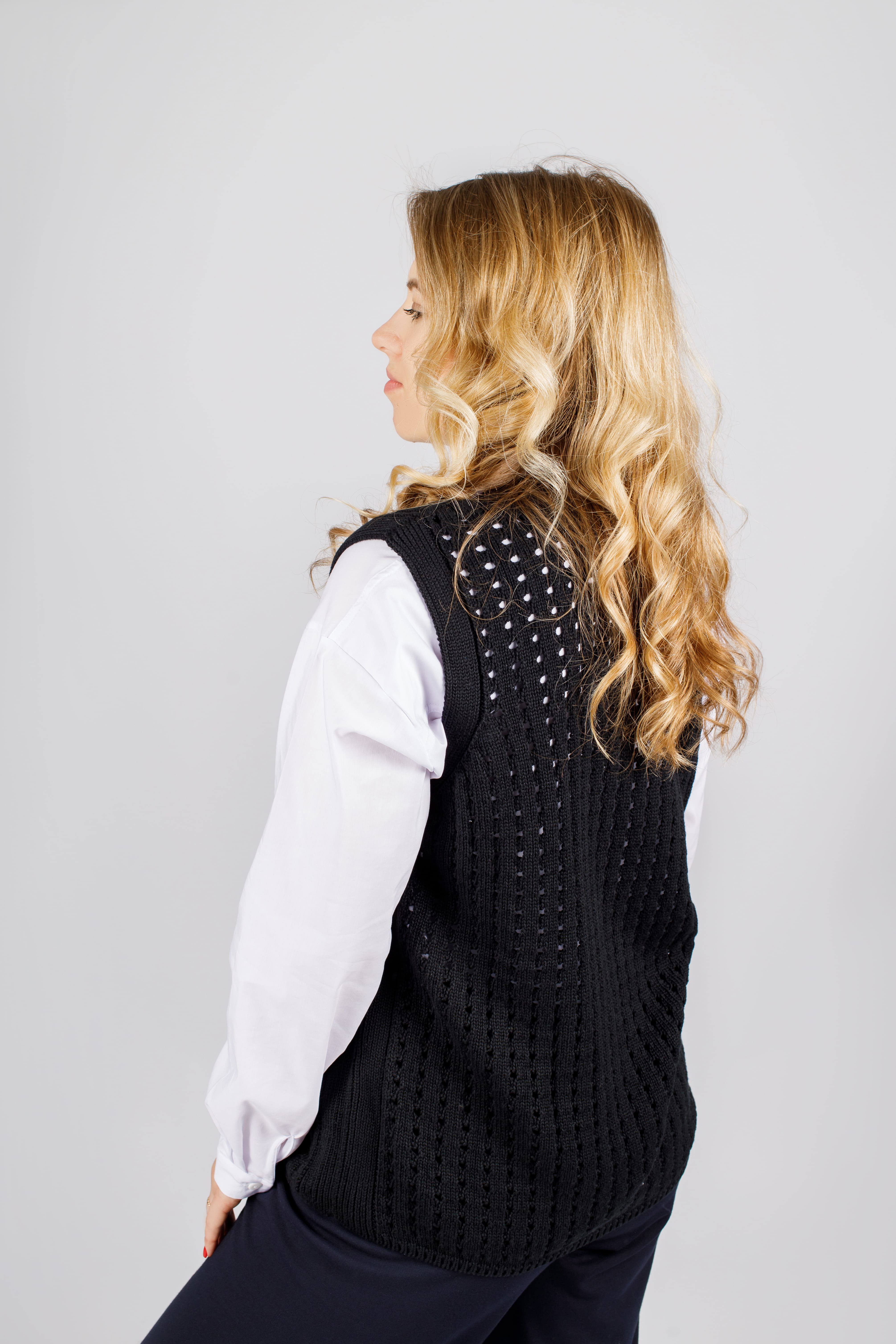 картинка Жилет женский «Ирэн» (черный) от магазина Одежда+