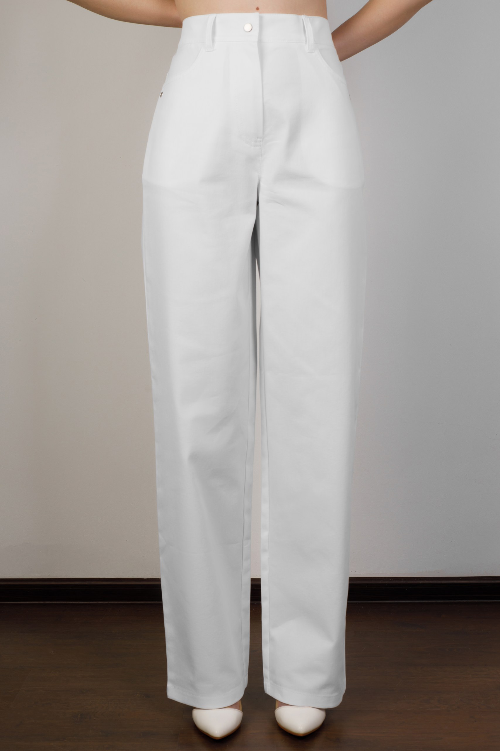 картинка Брюки женские «RIOT-джинс» (белый) от магазина Одежда+