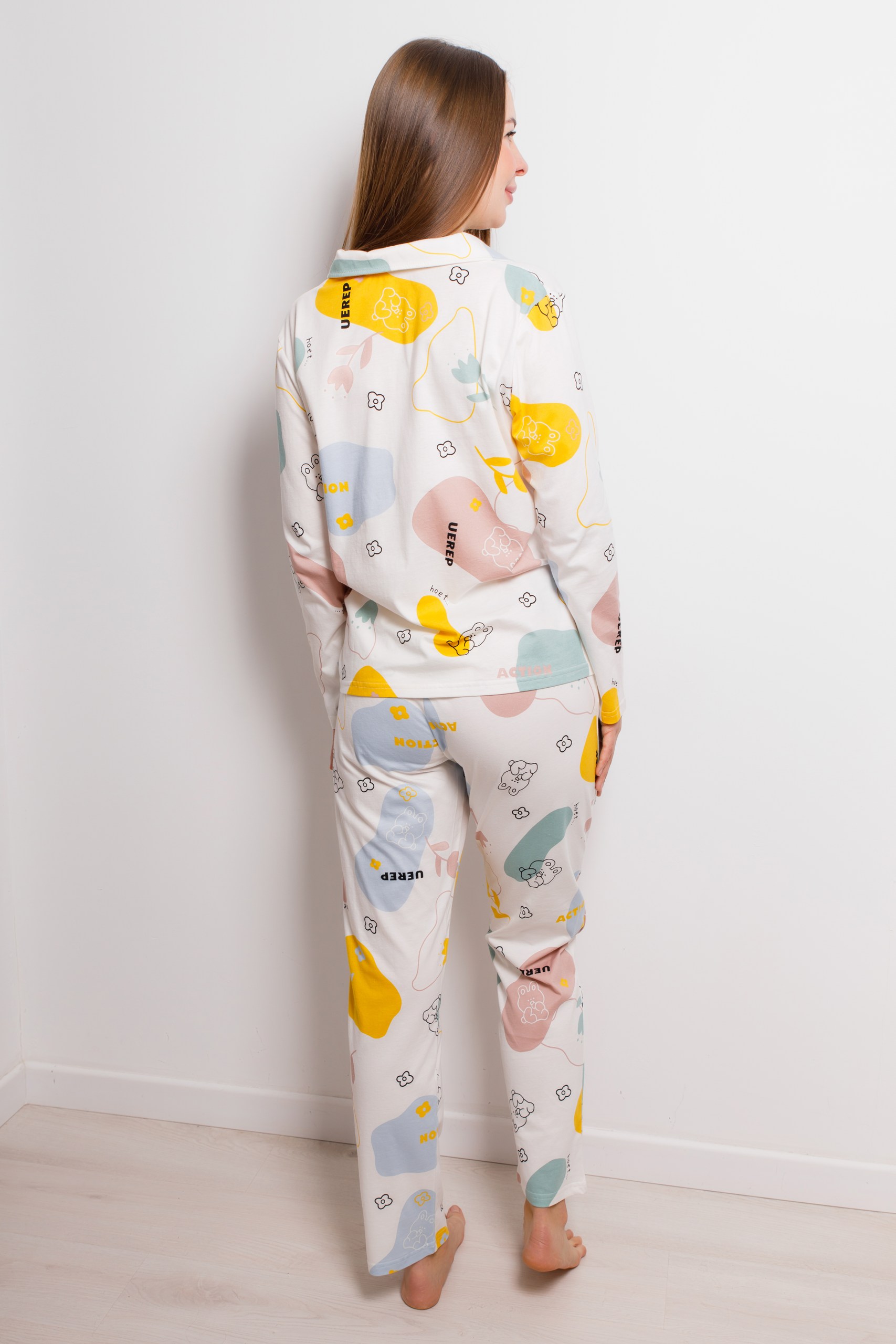 картинка Пижама женская «Люси-цвет» (разноцветный принт на молочном фоне)  от магазина Одежда+